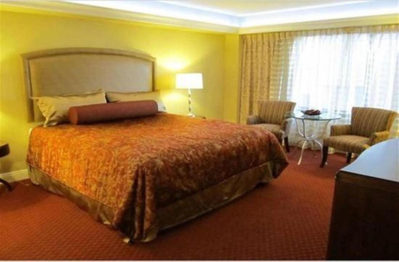 الشقق الفندقية لاس فيغاسفي  Getaways At The Jockey Club المظهر الخارجي الصورة