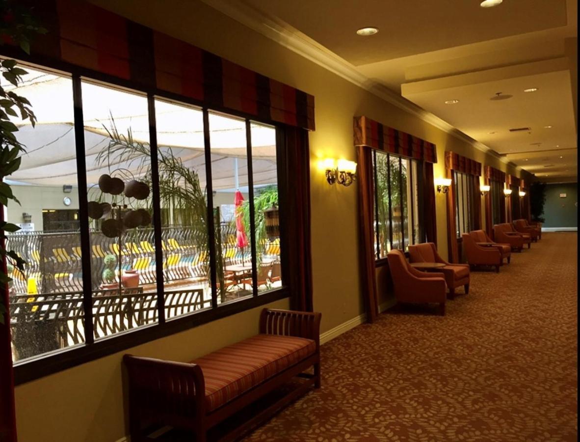 الشقق الفندقية لاس فيغاسفي  Getaways At The Jockey Club المظهر الخارجي الصورة