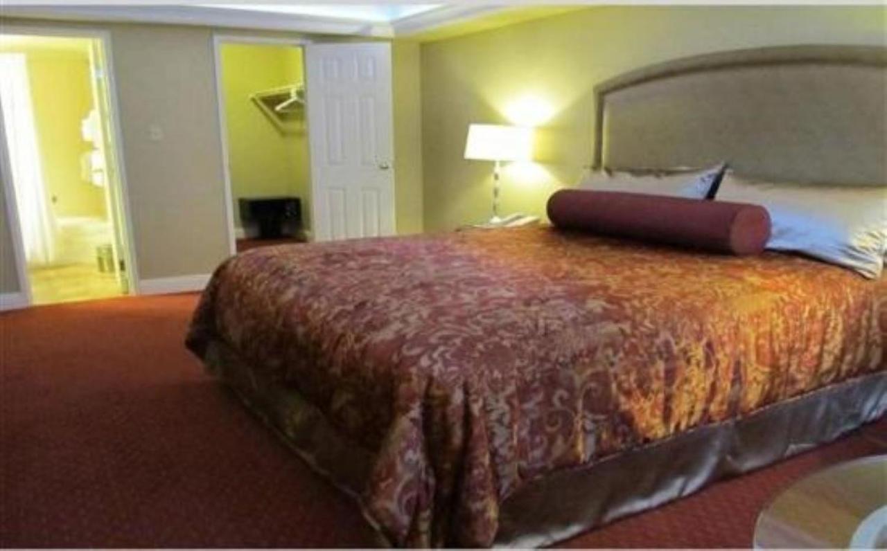الشقق الفندقية لاس فيغاسفي  Getaways At The Jockey Club المظهر الخارجي الصورة